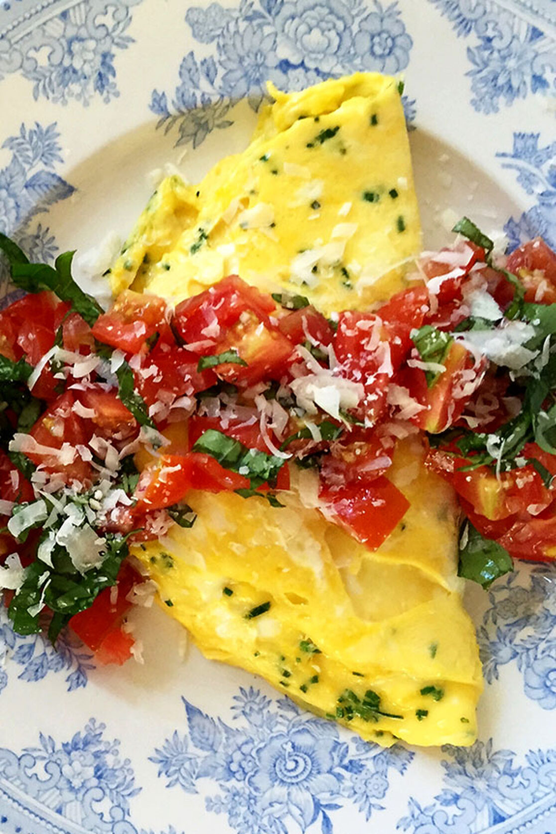 Farmers' Market Omelet with Tomato Basil Salsa (+video!)