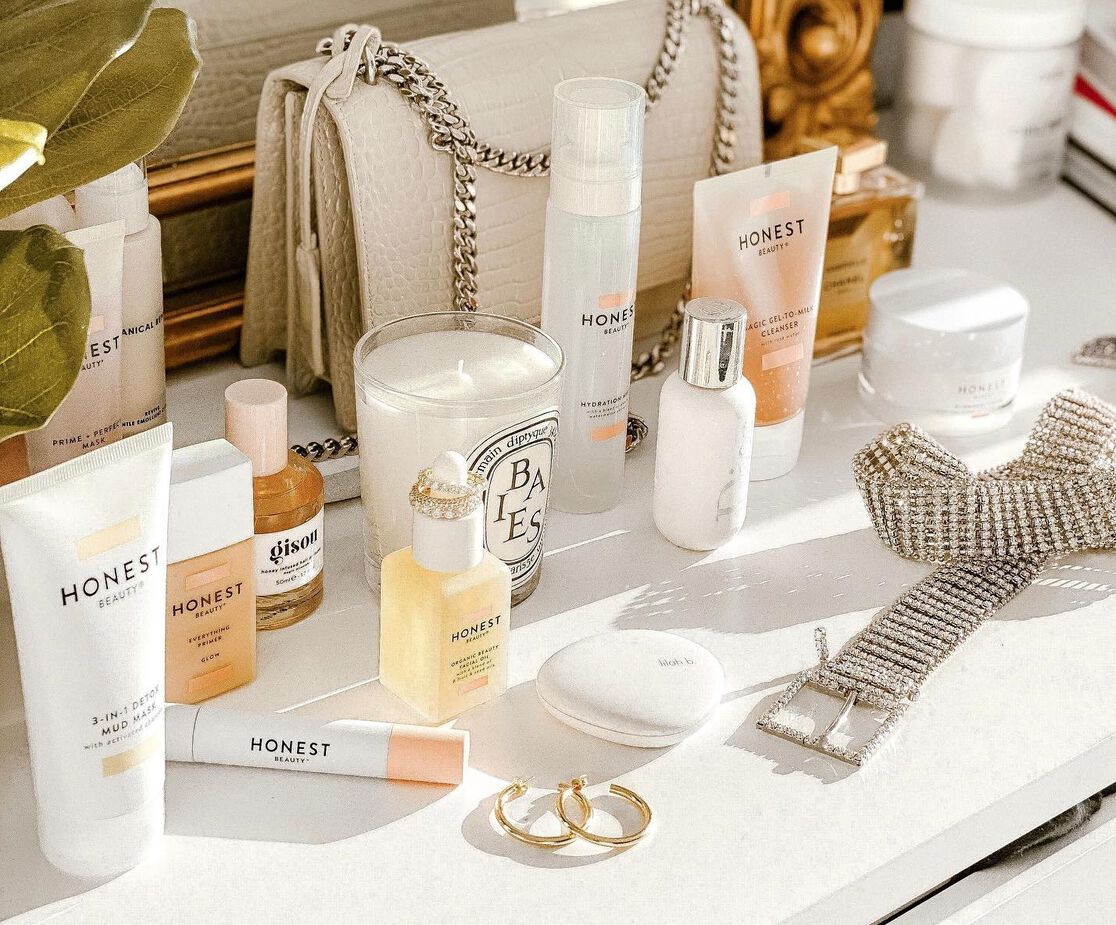 DIY Makeup Organizer With Materials From Home