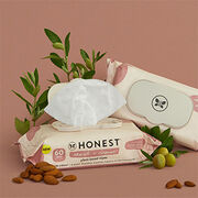 Hydrating and Nourishing Wipes Image