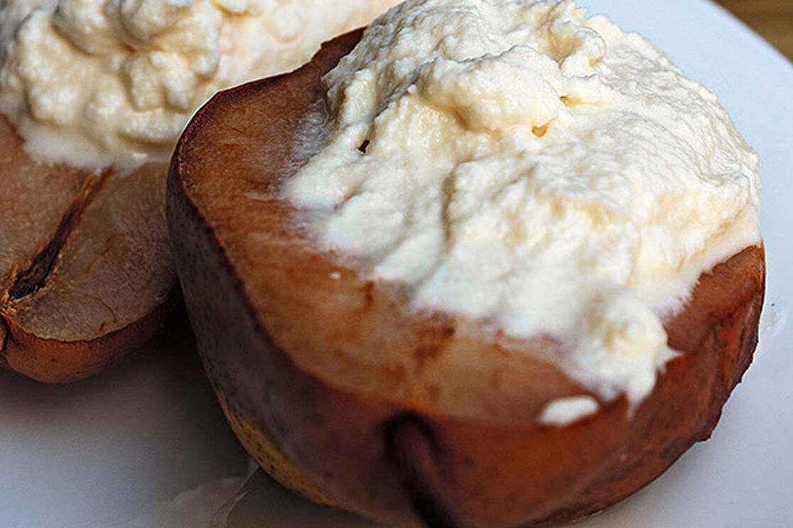 December's Superfood: Pears