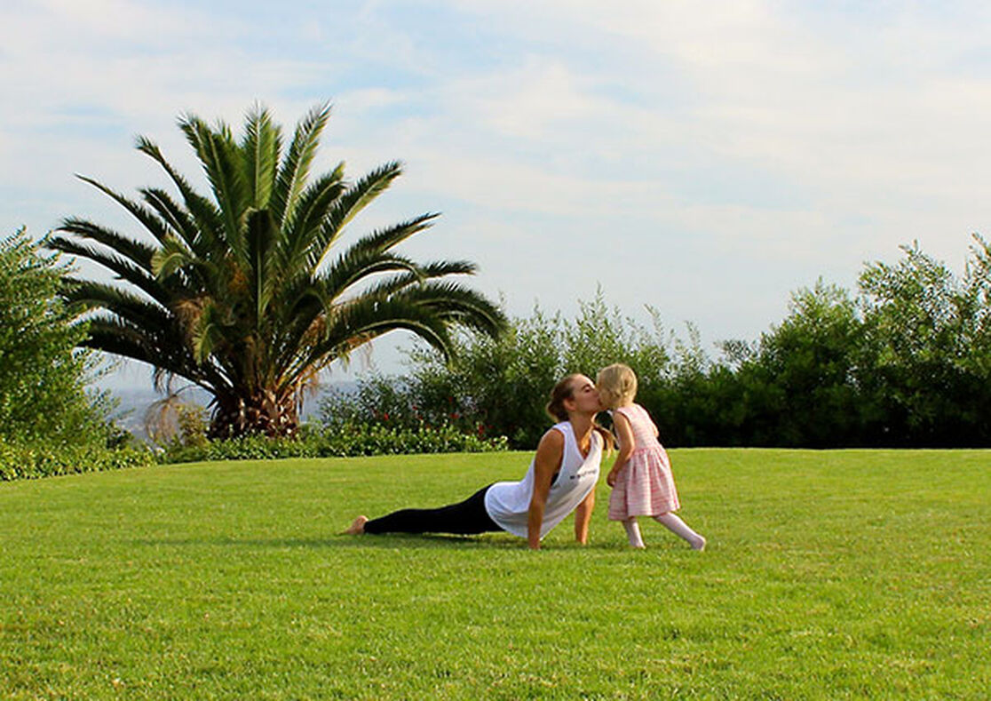 Pause & Pose: Up Dog Pose