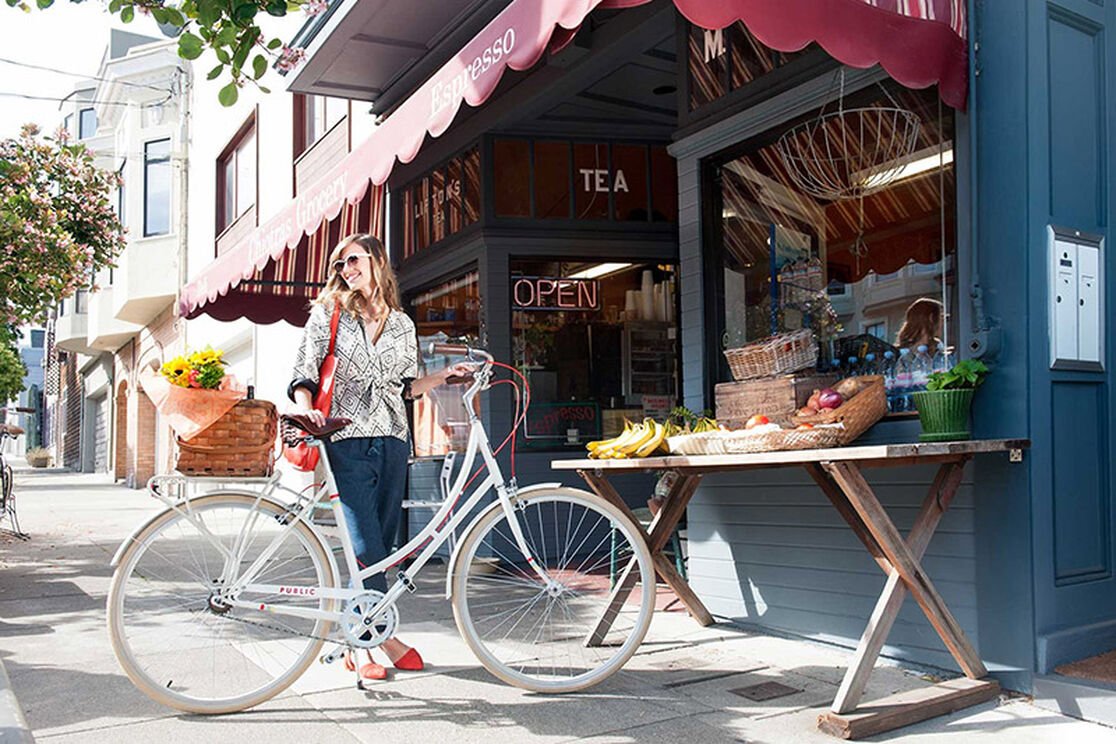 Cruise through Summer on This Instagrammable Bike