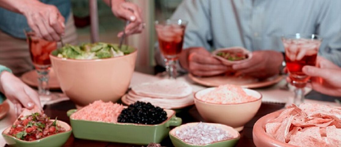 3 Health Benefits of Family Dinners