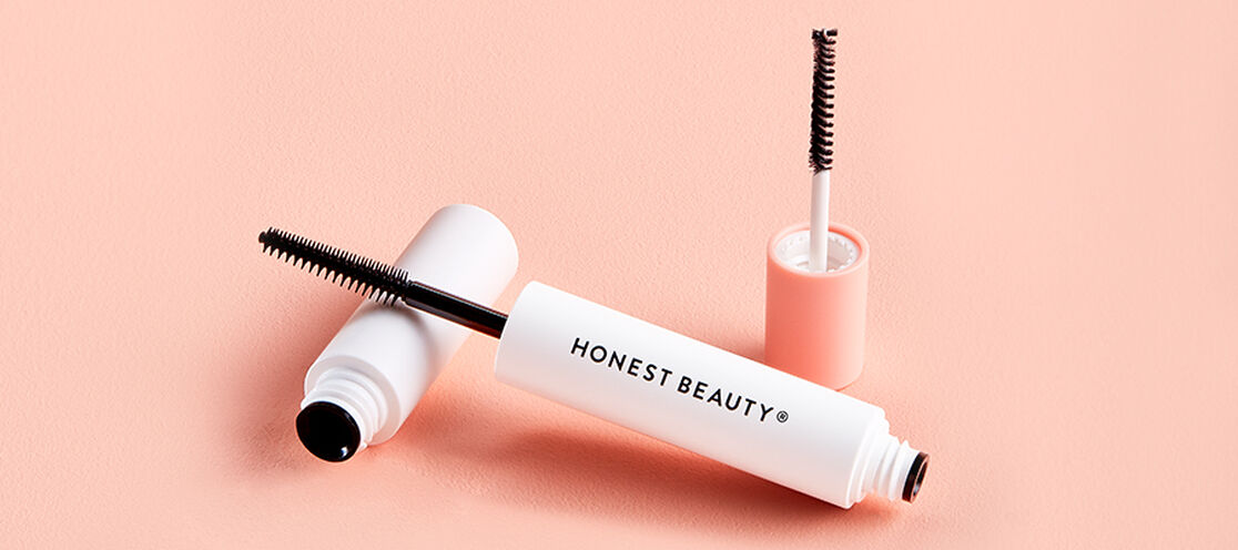 How to Use Lash Primer to Get Longer Eyelashes | Honest Beauty Quick Tip