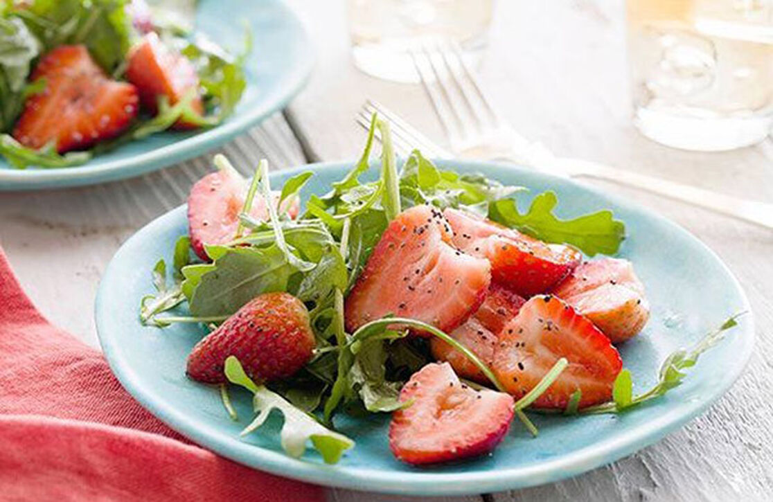 Berry Delicious: Easy Summer Salad