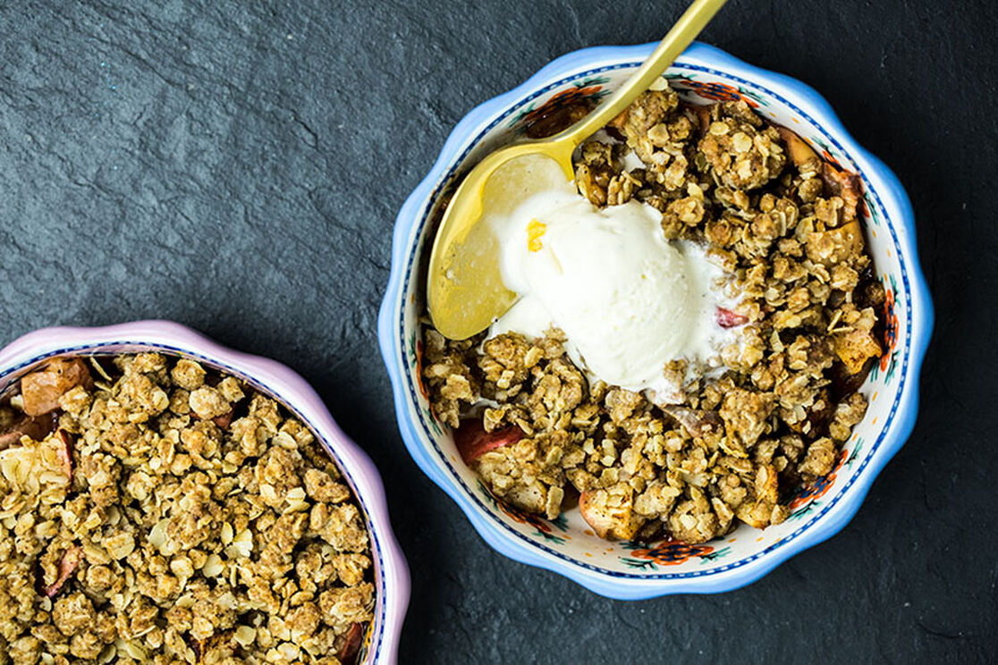 Celebrate Apple Season with this 4-Step Apple Crisp