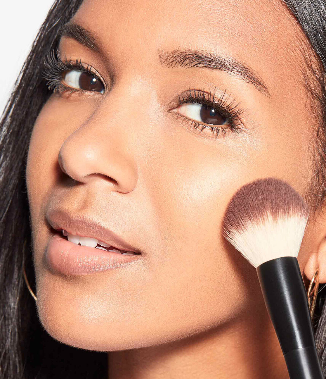 3 Bronze Makeup Looks For A Year-Round Glow