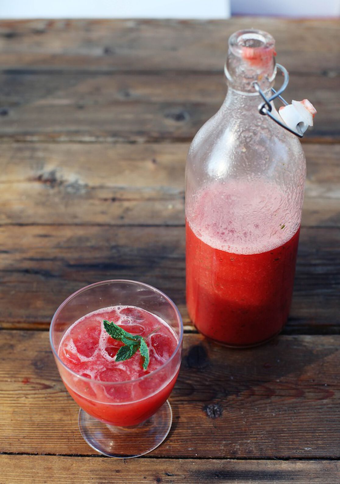 "Sip" Back & Relax With 3 Cool Summer Drinks