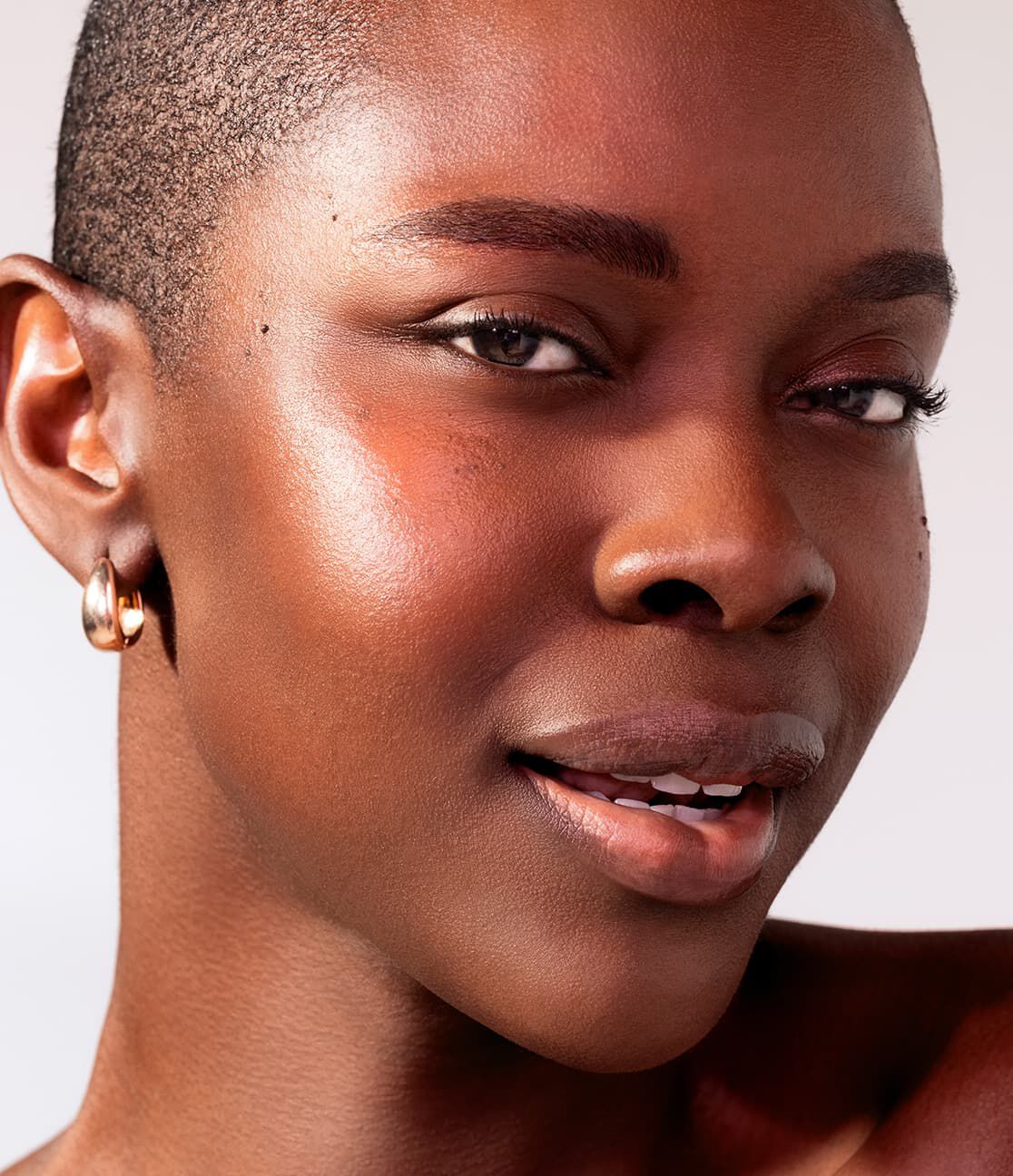 5 New Year's Makeup Looks To Ring In 2022