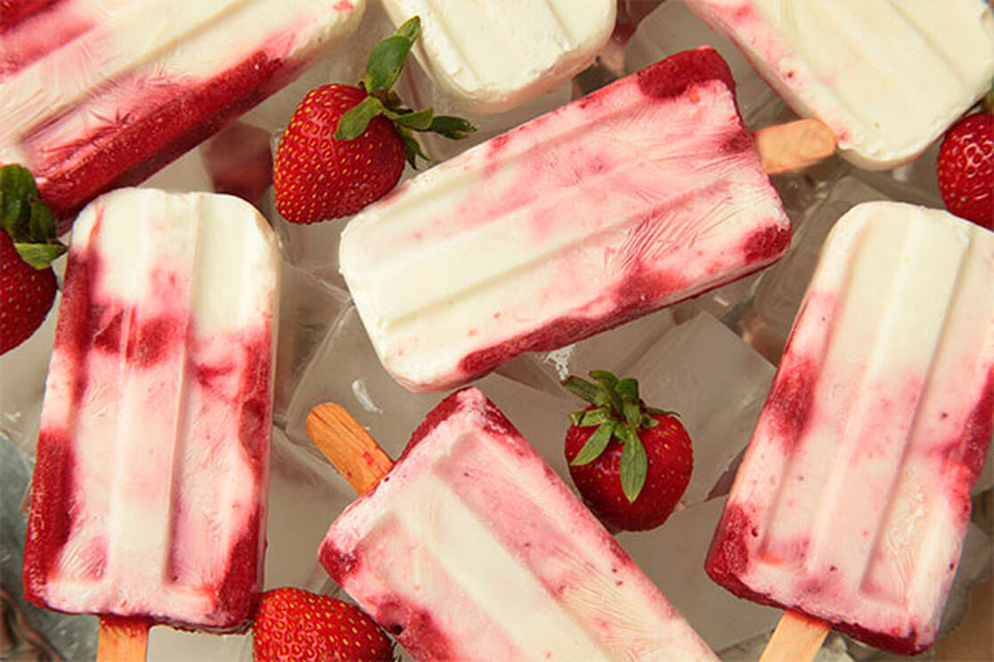 DIY: Strawberries & Cream Pops