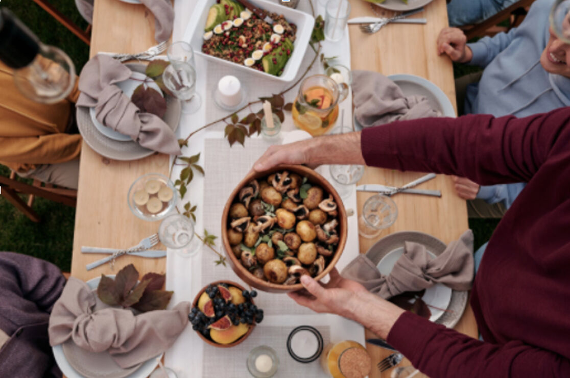 13 Fun Friendsgiving Ideas For A Day of Celebration