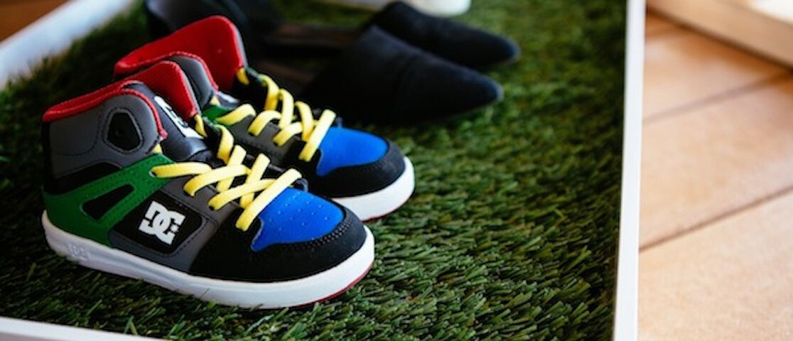 DIY Shoe Tray: Take Off Your Shoes & Stay Awhile