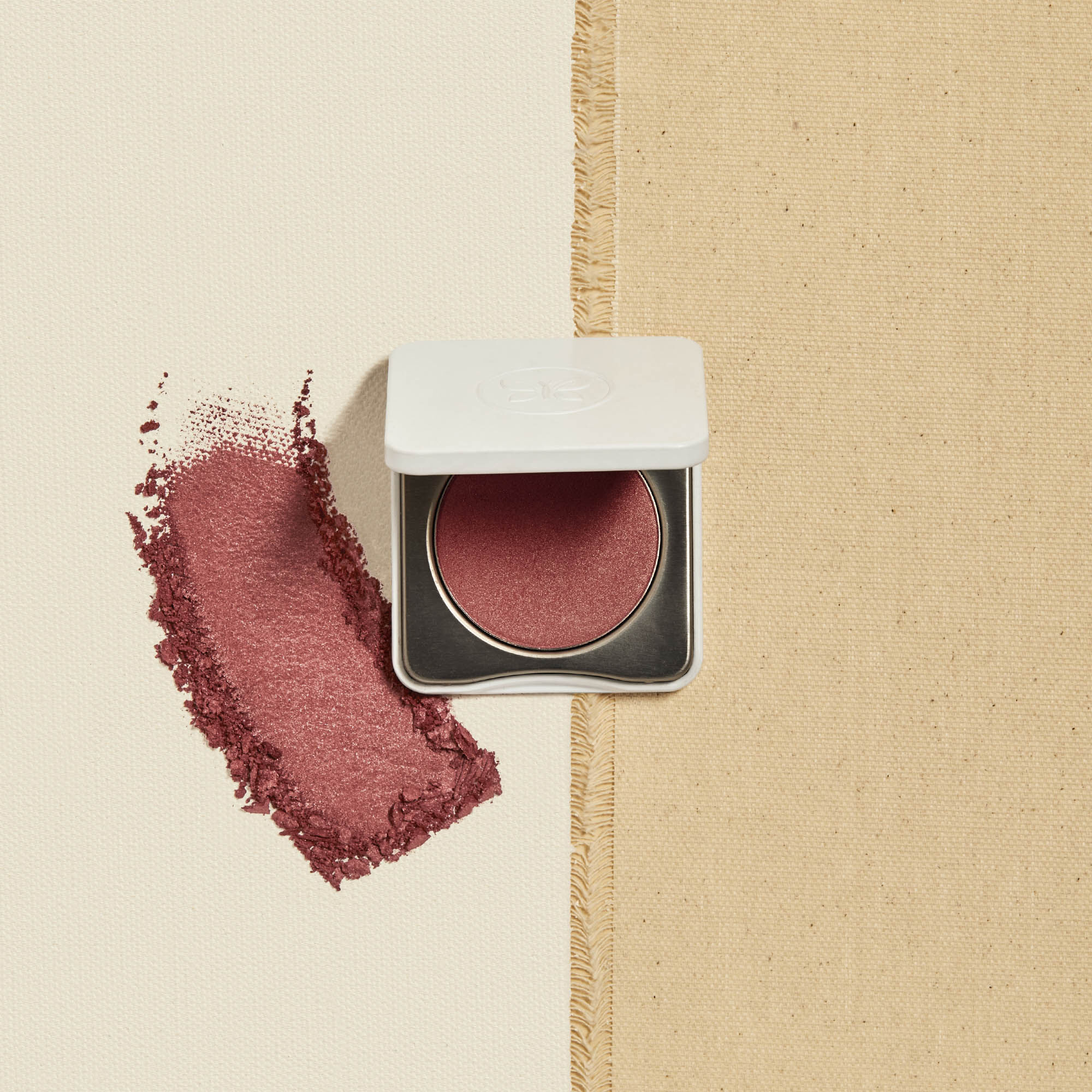 Lit Powder Blush, Frisky