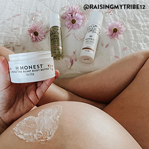 Pregnant mama belly with honest personal care products