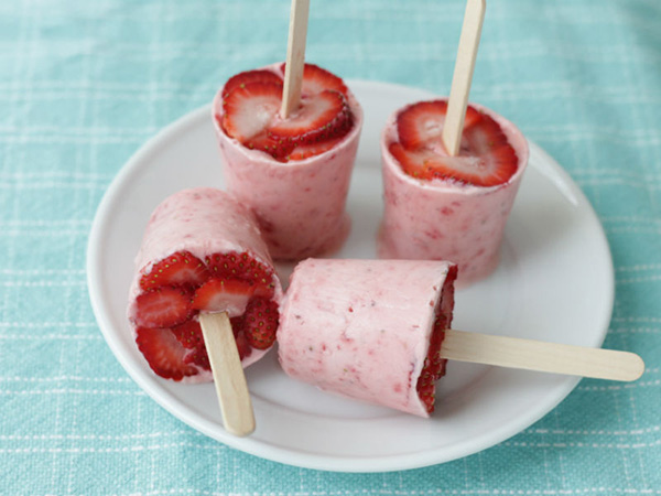 Cool Down: Strawberry Frozen Yogurt Pops