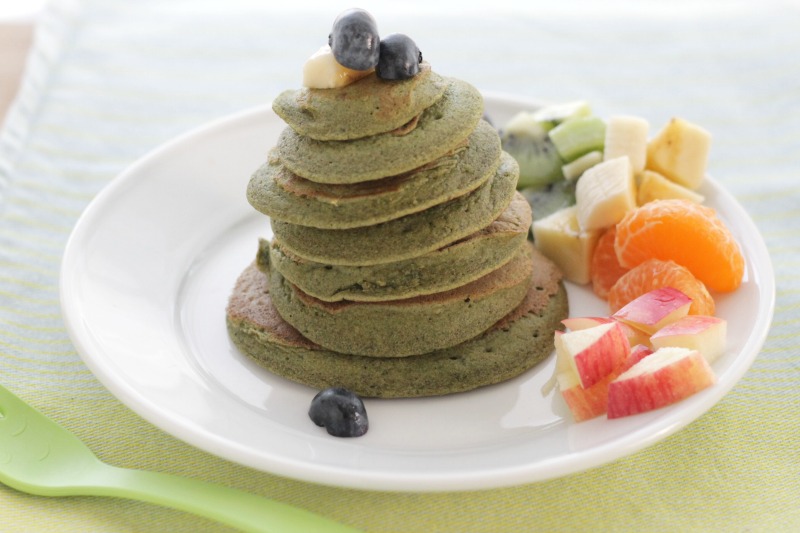 Sweet Spinach Banana Pancakes