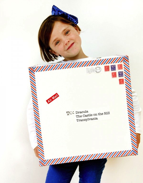 DIY Air Mail Costume by Studio DIY