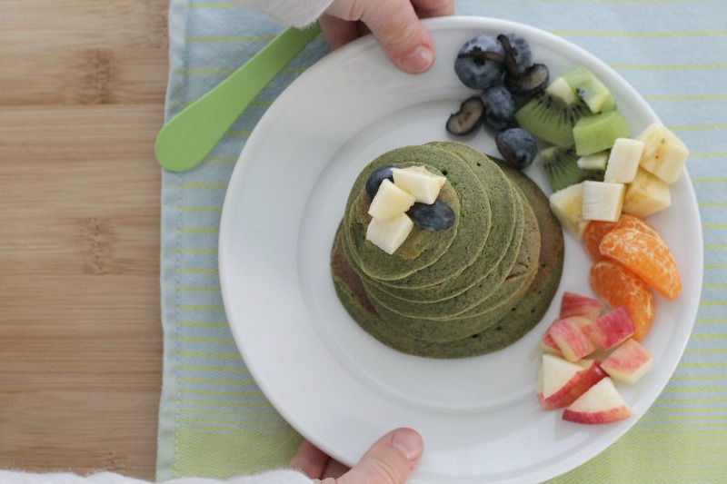 Sweet Spinach Banana Pancakes