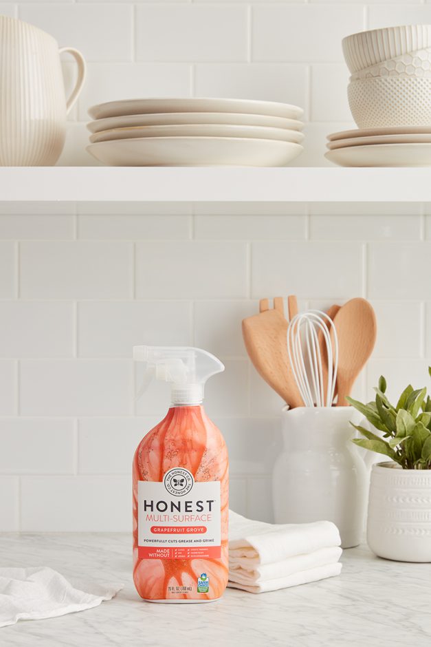 Scents without Synthetics: Get to Know the New Smell of Clean