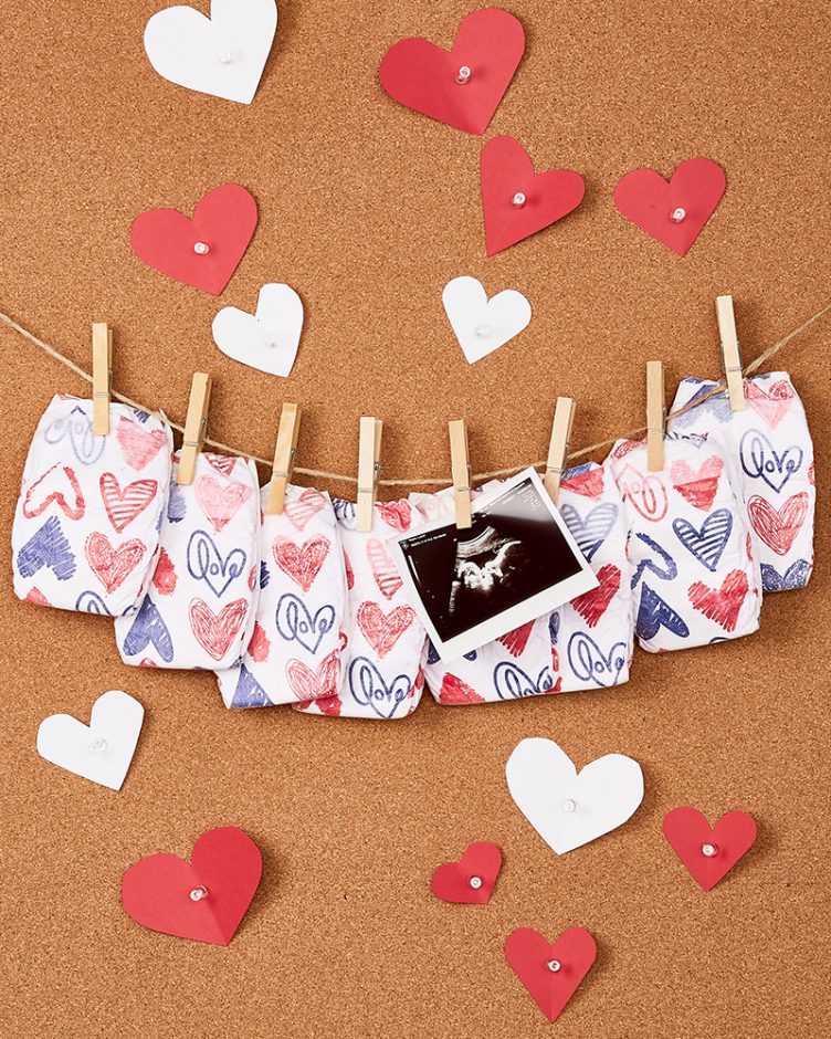 3 Sweet & Simple Ways to Announce Your Pregnancy