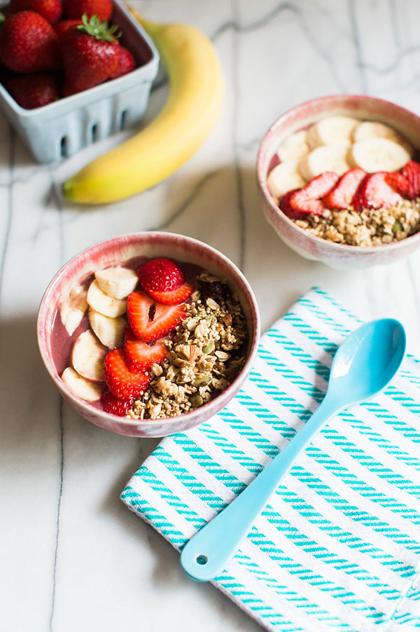 DIY: Acai Berry Bowl