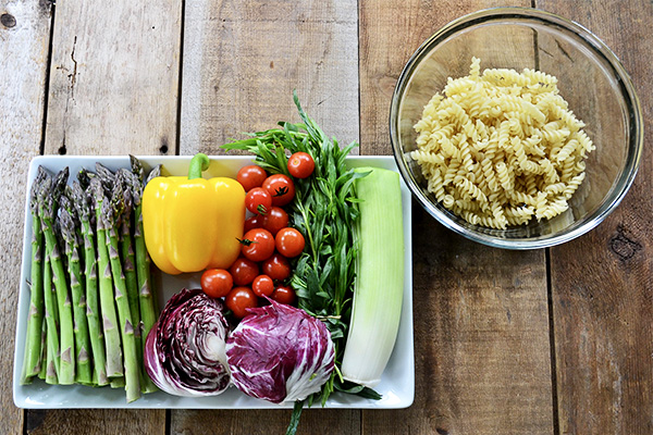 Simple Summer Eats: Pasta Primavera Salad